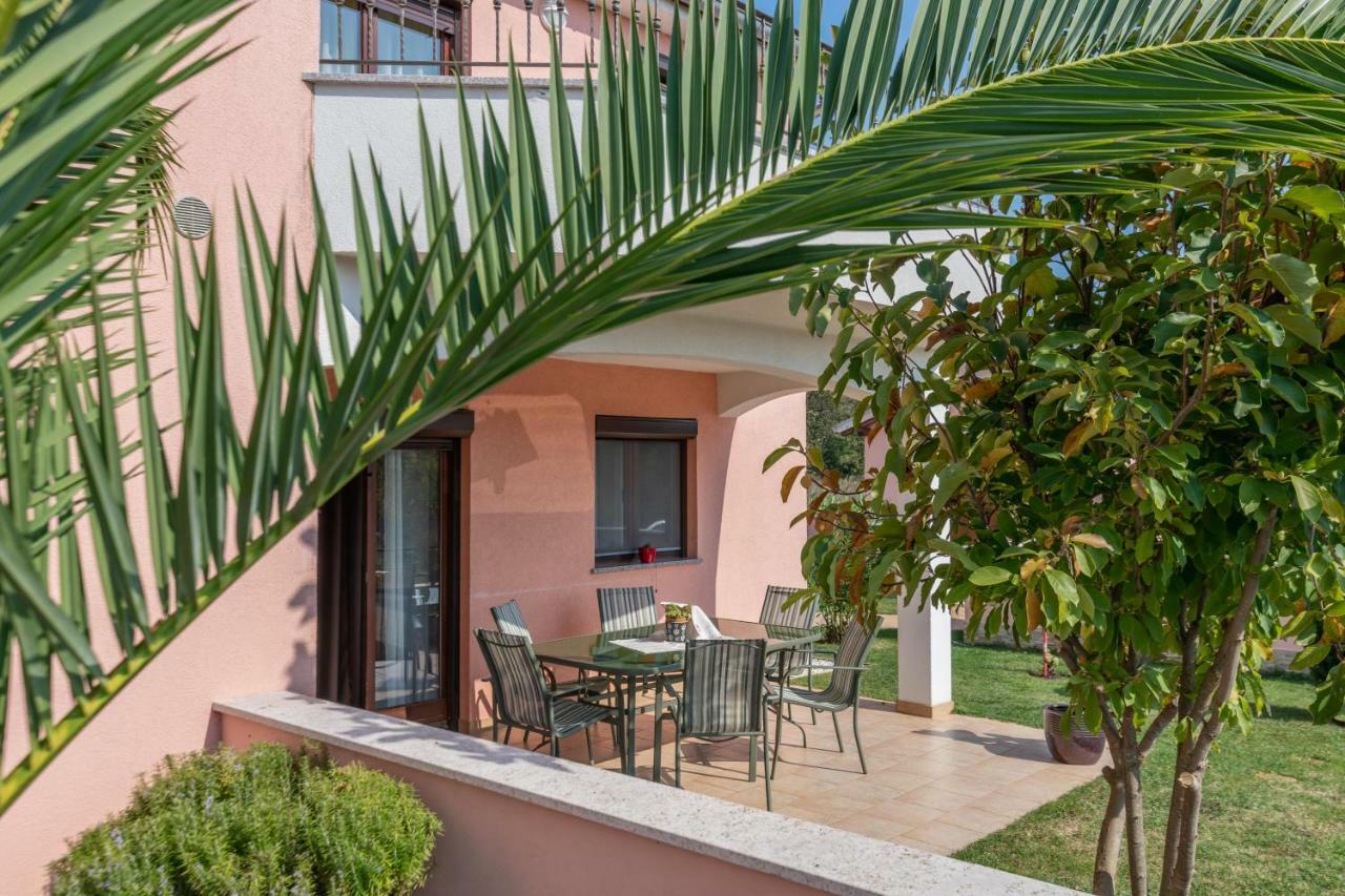 Ferienhaus Mary Ližnjan Exterior foto